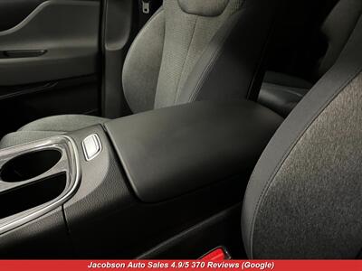 2022 Hyundai SANTA FE SEL AWD   - Photo 21 - Oshkosh, WI 54901