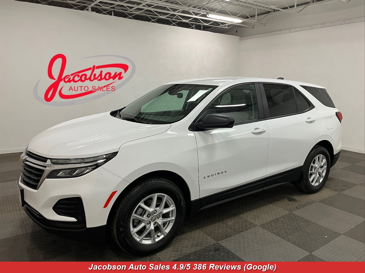 2024 Chevrolet Equinox LT 4x4   - Photo 1 - Oshkosh, WI 54901