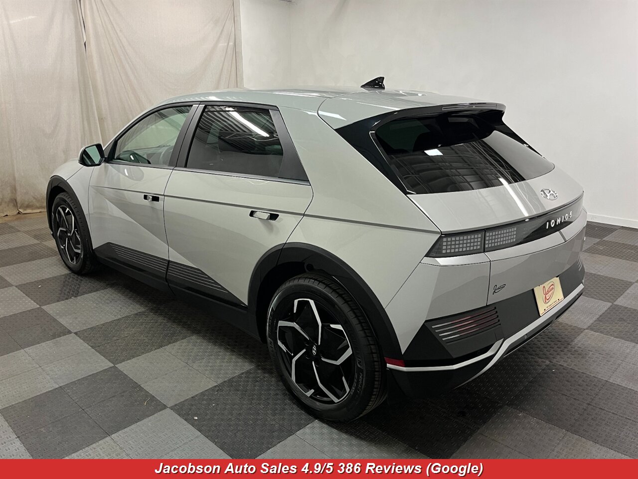 2024 Hyundai IONIQ 5 SE AWD - Photo 50 - Oshkosh, WI 54901