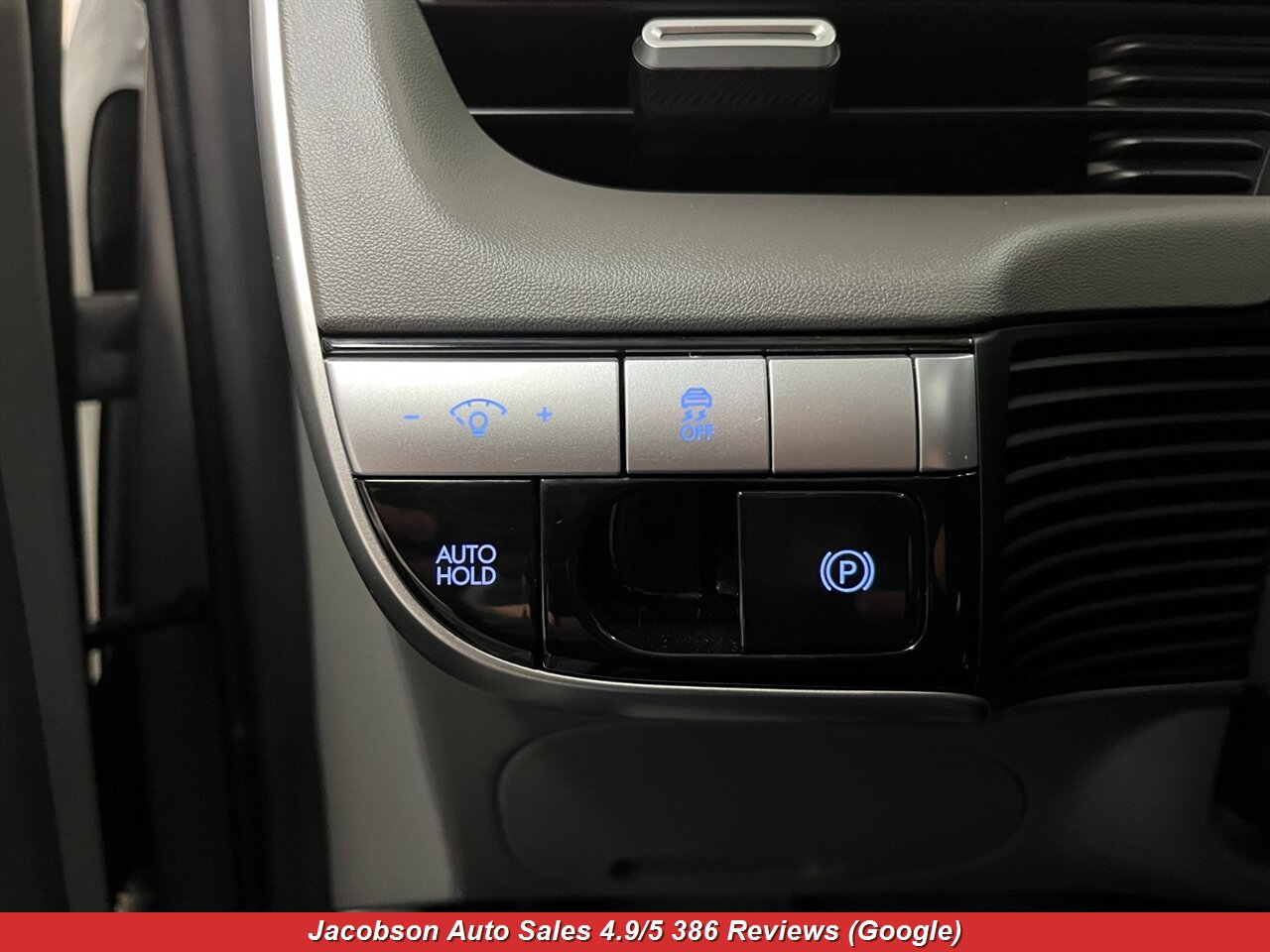 2024 Hyundai IONIQ 5 SE AWD - Photo 6 - Oshkosh, WI 54901
