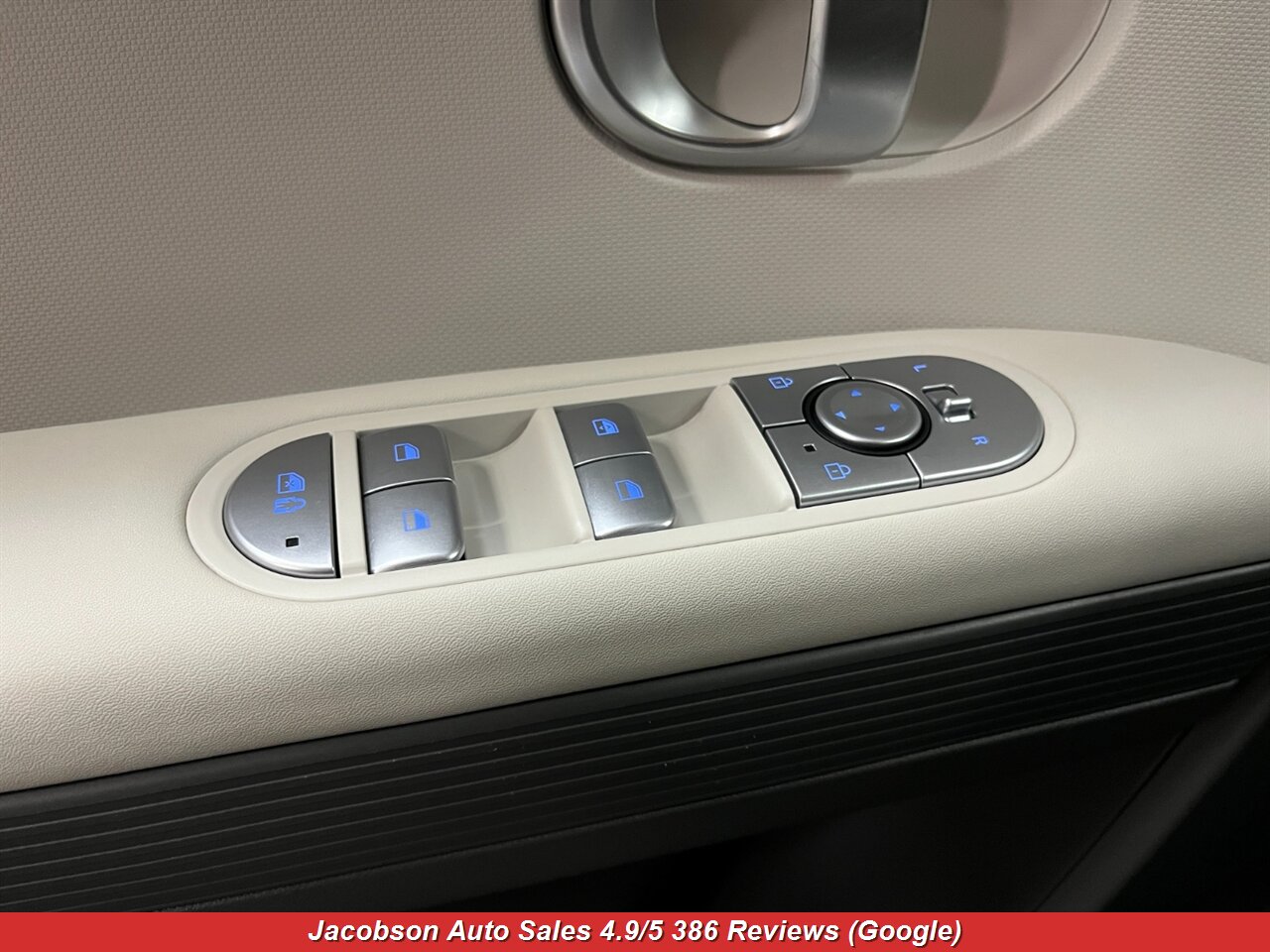 2024 Hyundai IONIQ 5 SE AWD - Photo 30 - Oshkosh, WI 54901