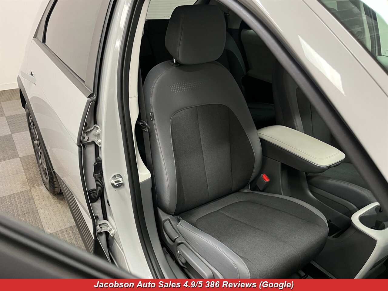 2024 Hyundai IONIQ 5 SE AWD - Photo 41 - Oshkosh, WI 54901