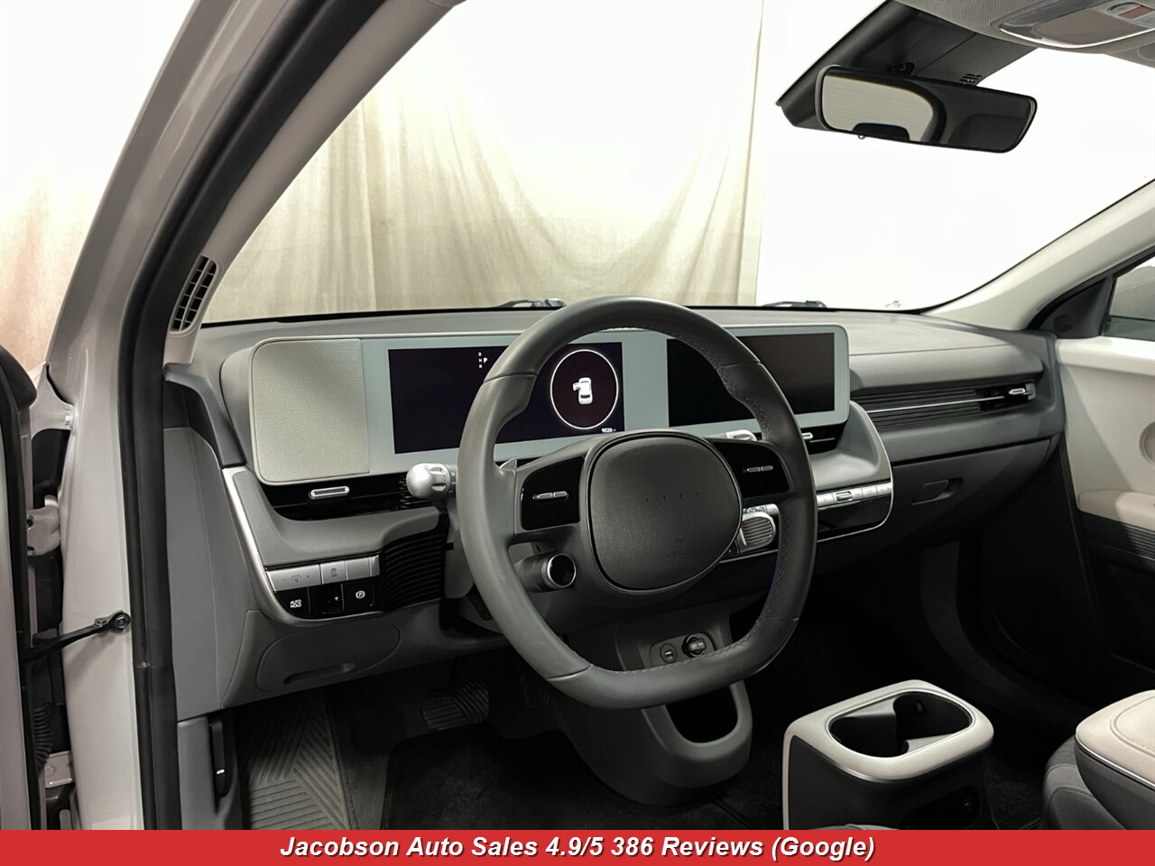 2024 Hyundai IONIQ 5 SE AWD - Photo 5 - Oshkosh, WI 54901