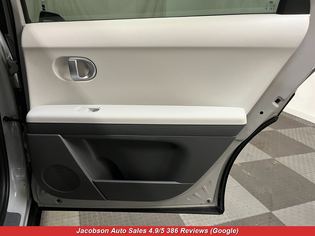 2024 Hyundai IONIQ 5 SE AWD - Photo 38 - Oshkosh, WI 54901