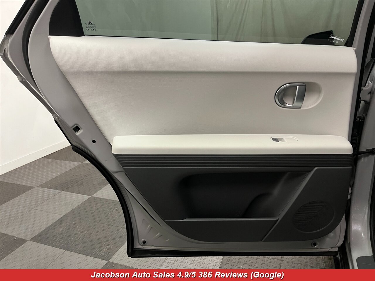 2024 Hyundai IONIQ 5 SE AWD - Photo 34 - Oshkosh, WI 54901