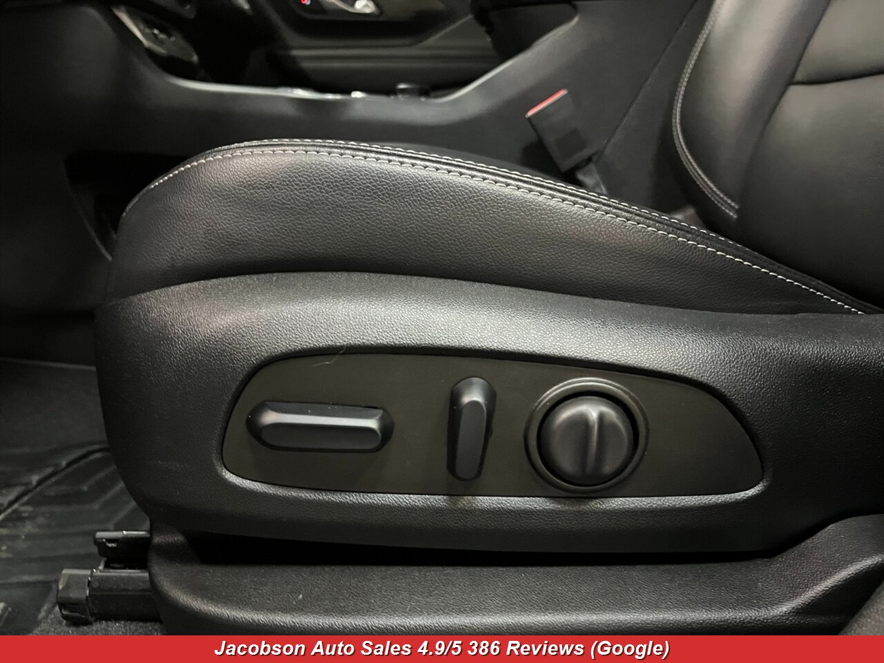 2022 GMC Terrain SLT - Photo 37 - Oshkosh, WI 54901