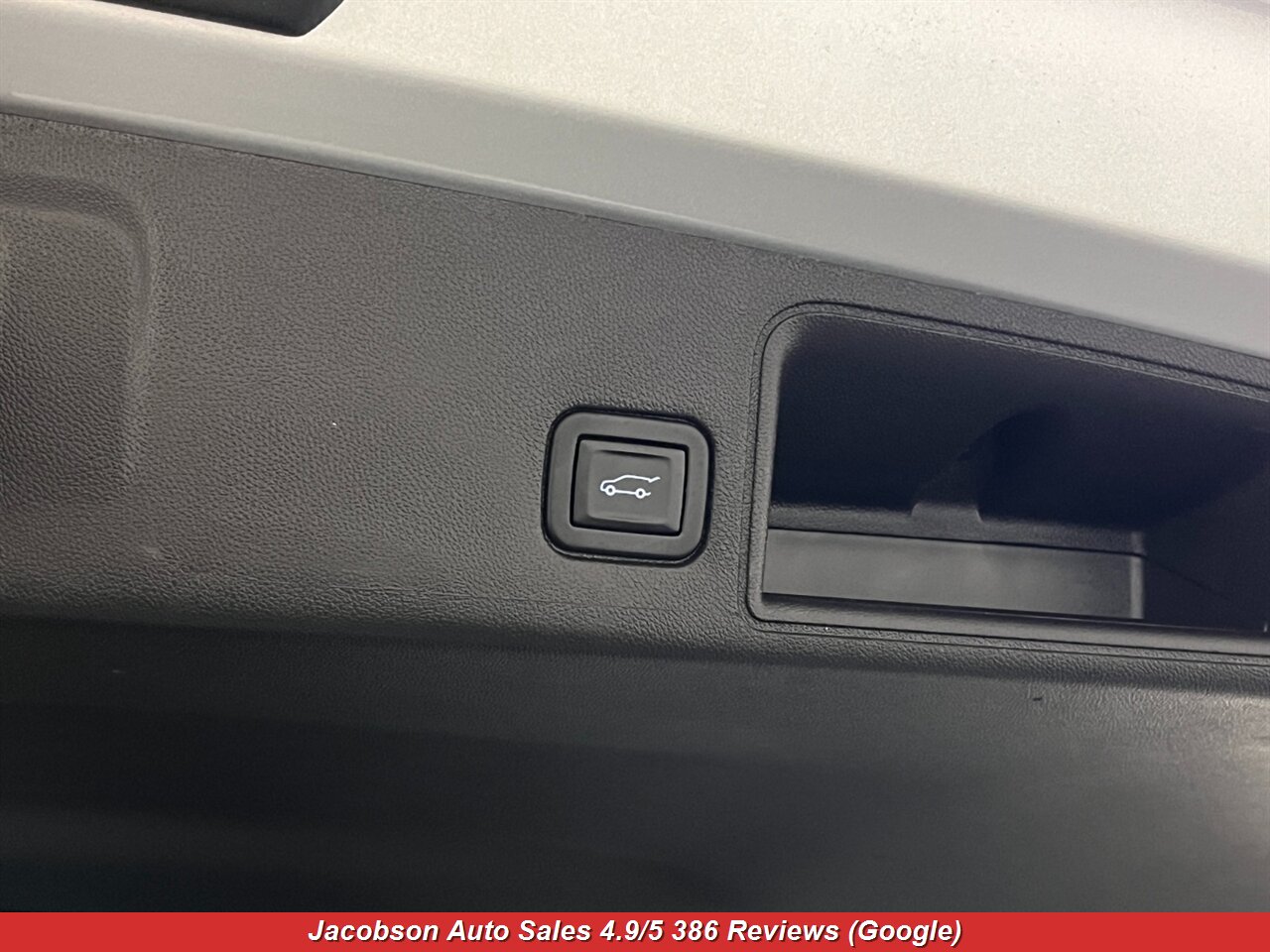 2022 GMC Terrain SLT - Photo 54 - Oshkosh, WI 54901