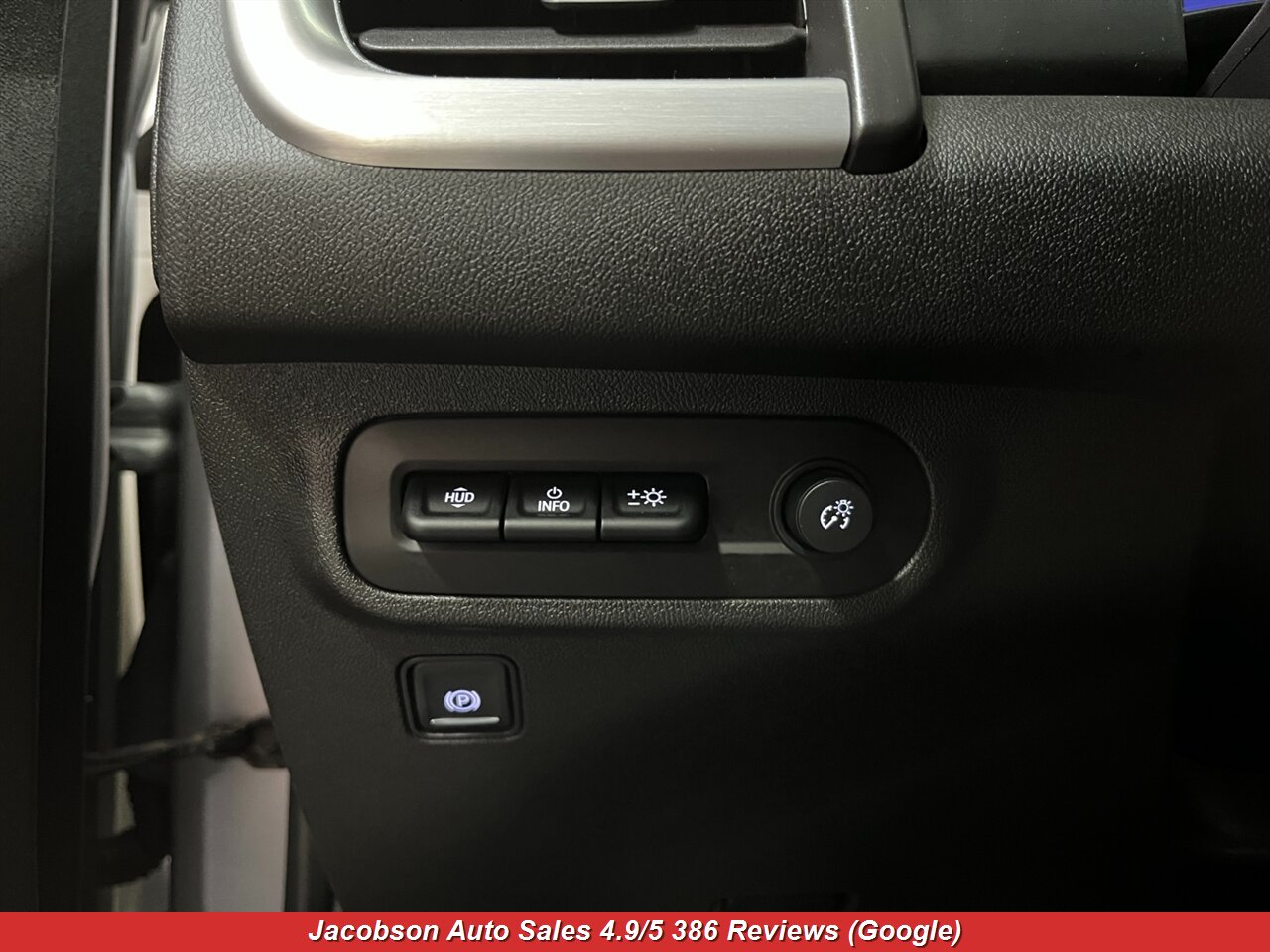 2022 GMC Terrain SLT - Photo 6 - Oshkosh, WI 54901