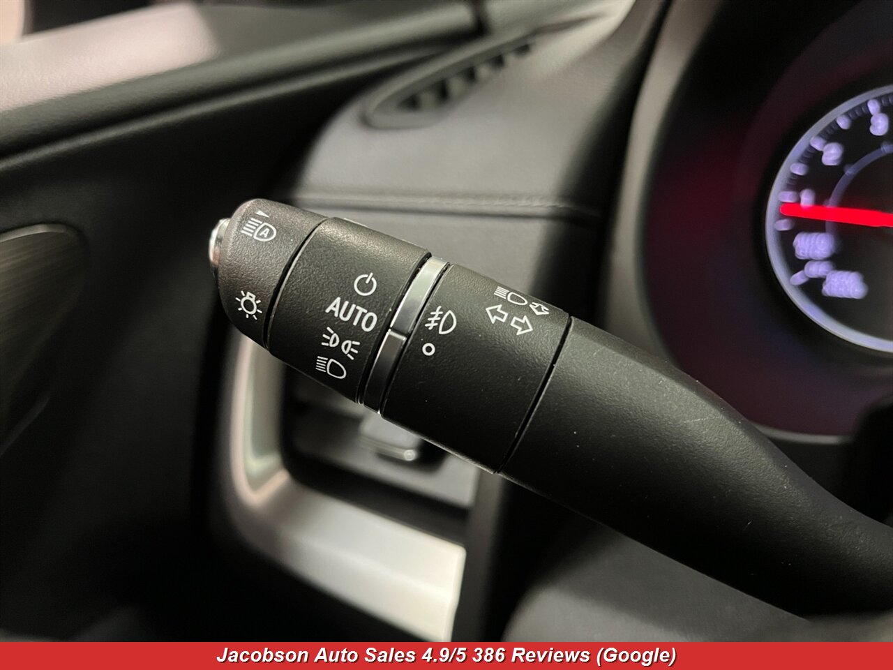 2022 GMC Terrain SLT - Photo 8 - Oshkosh, WI 54901