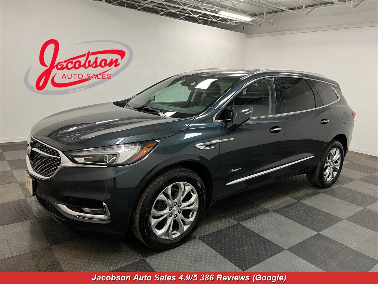2021 Buick Enclave Avenir   - Photo 1 - Oshkosh, WI 54901