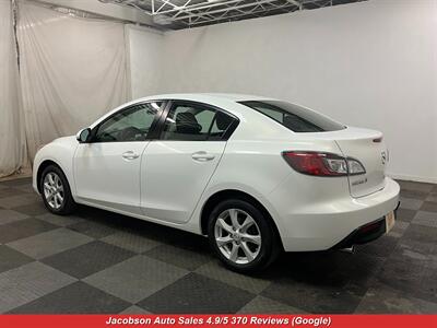 2011 Mazda Mazda3 i Touring   - Photo 29 - Oshkosh, WI 54901