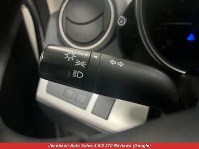 2011 Mazda Mazda3 i Touring   - Photo 6 - Oshkosh, WI 54901