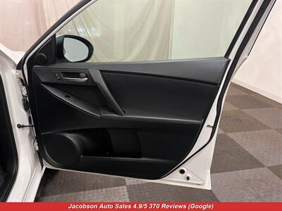 2011 Mazda Mazda3 i Touring   - Photo 38 - Oshkosh, WI 54901