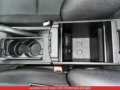 2011 Mazda Mazda3 i Touring   - Photo 17 - Oshkosh, WI 54901