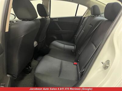 2011 Mazda Mazda3 i Touring   - Photo 26 - Oshkosh, WI 54901