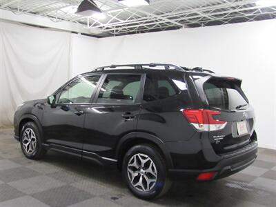 2022 Subaru Forester Premium AWD   - Photo 48 - Oshkosh, WI 54901