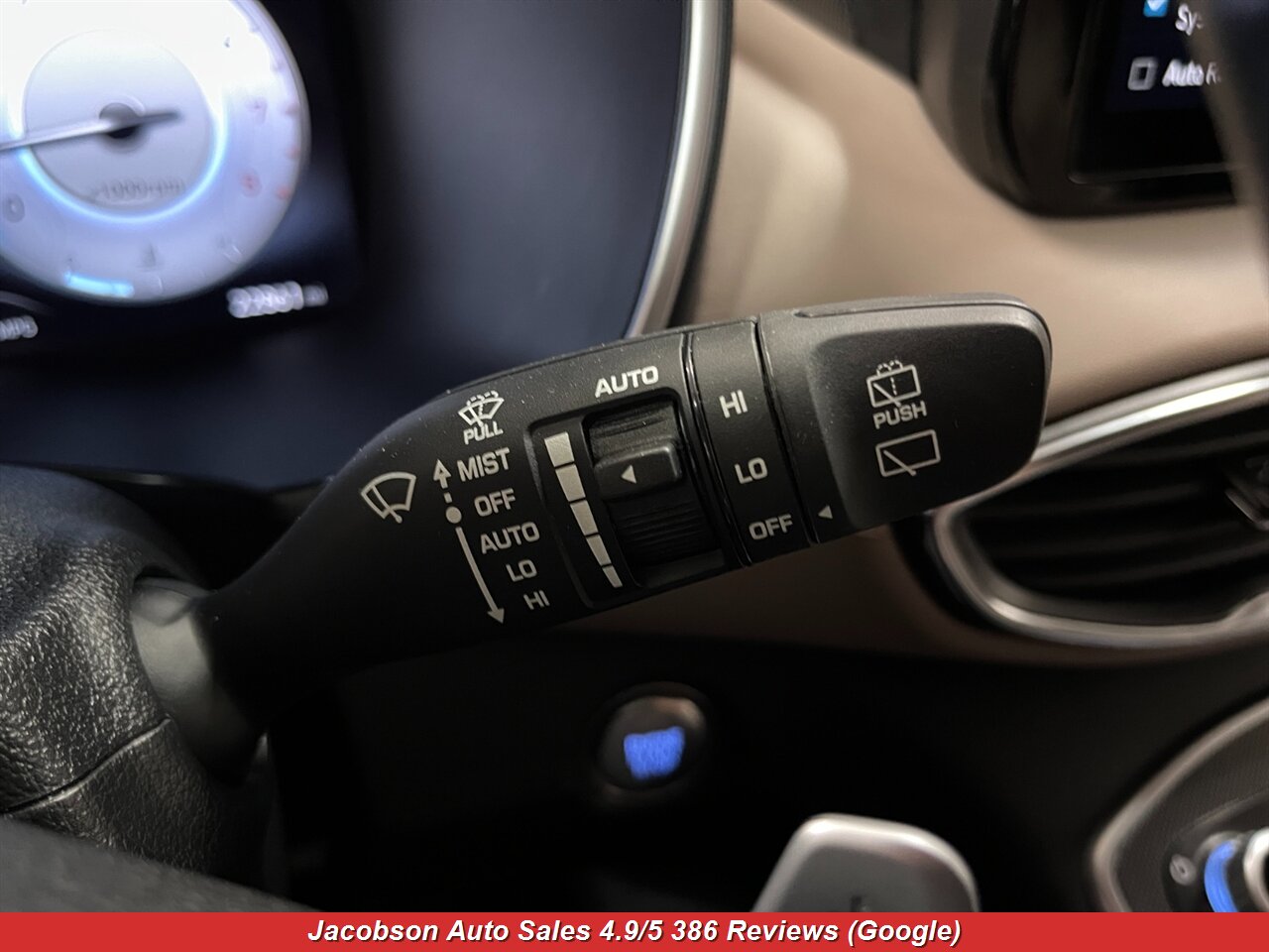 2023 Hyundai SANTA FE Limited AWD - Photo 14 - Oshkosh, WI 54901