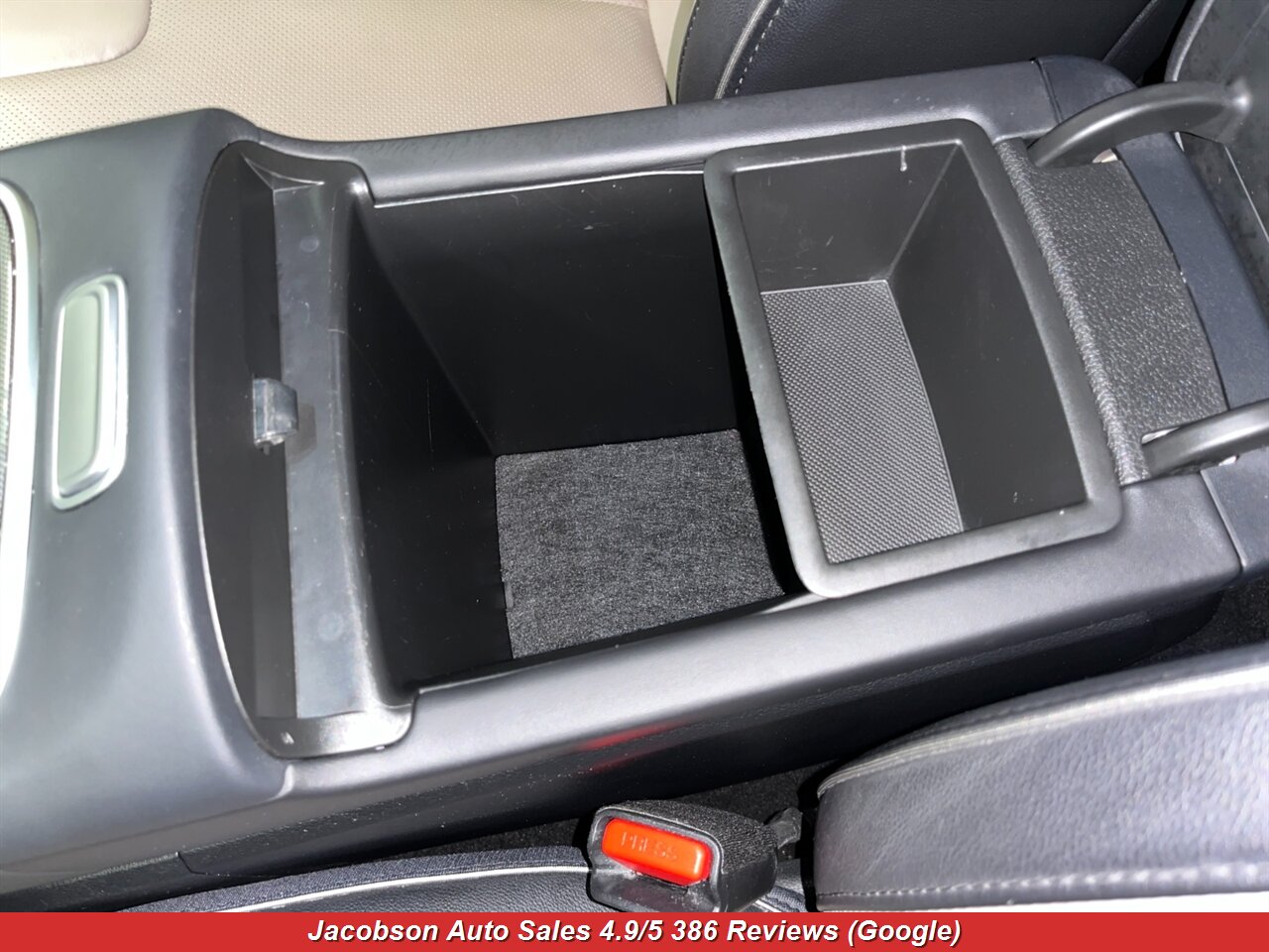 2023 Hyundai SANTA FE Limited AWD - Photo 28 - Oshkosh, WI 54901