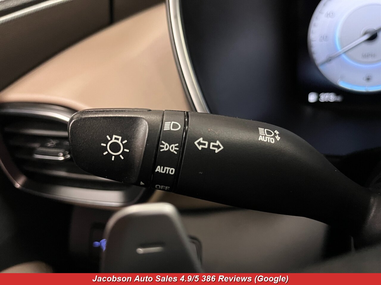 2023 Hyundai SANTA FE Limited AWD - Photo 8 - Oshkosh, WI 54901