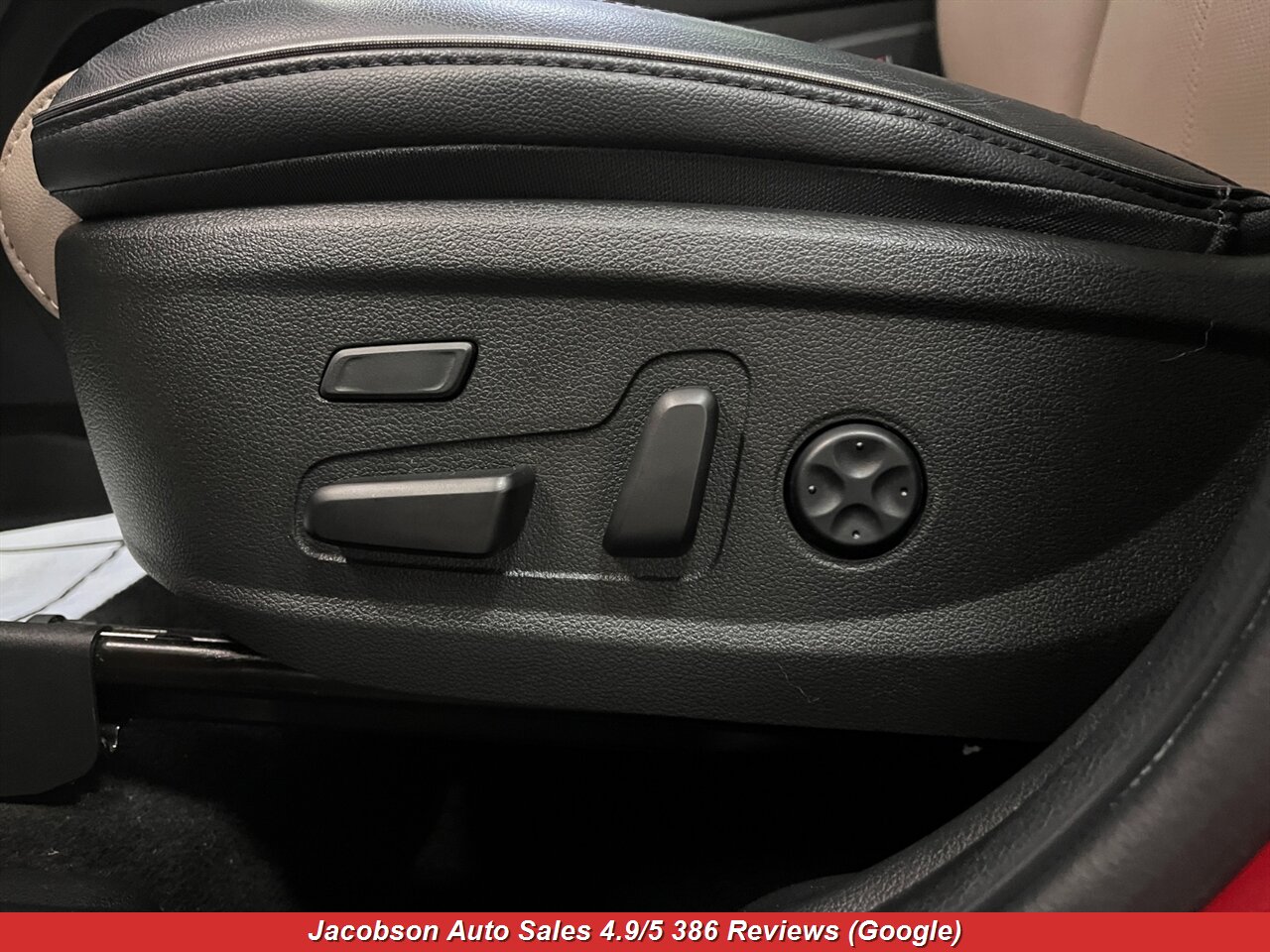 2023 Hyundai SANTA FE Limited AWD - Photo 38 - Oshkosh, WI 54901