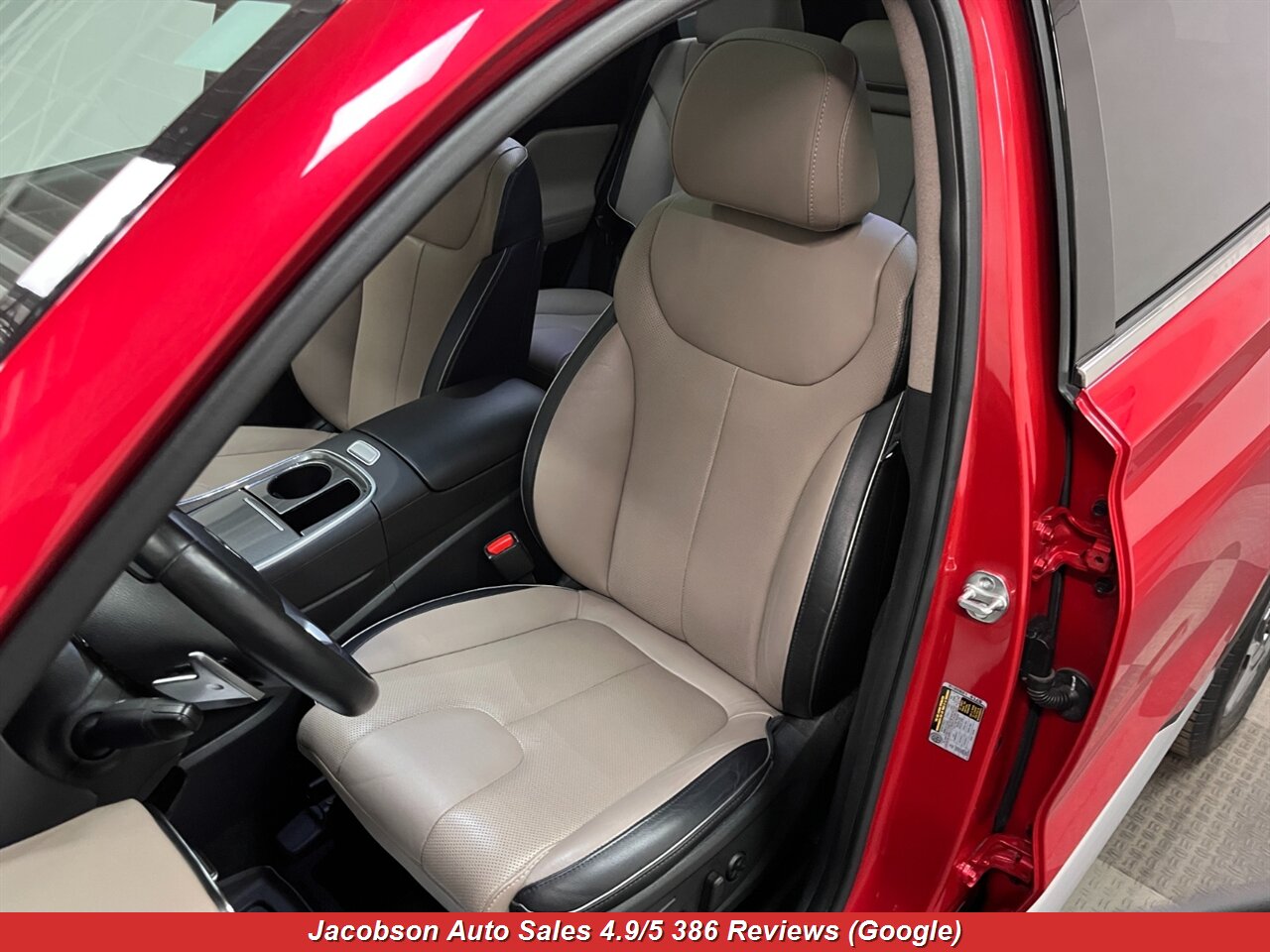 2023 Hyundai SANTA FE Limited AWD - Photo 36 - Oshkosh, WI 54901