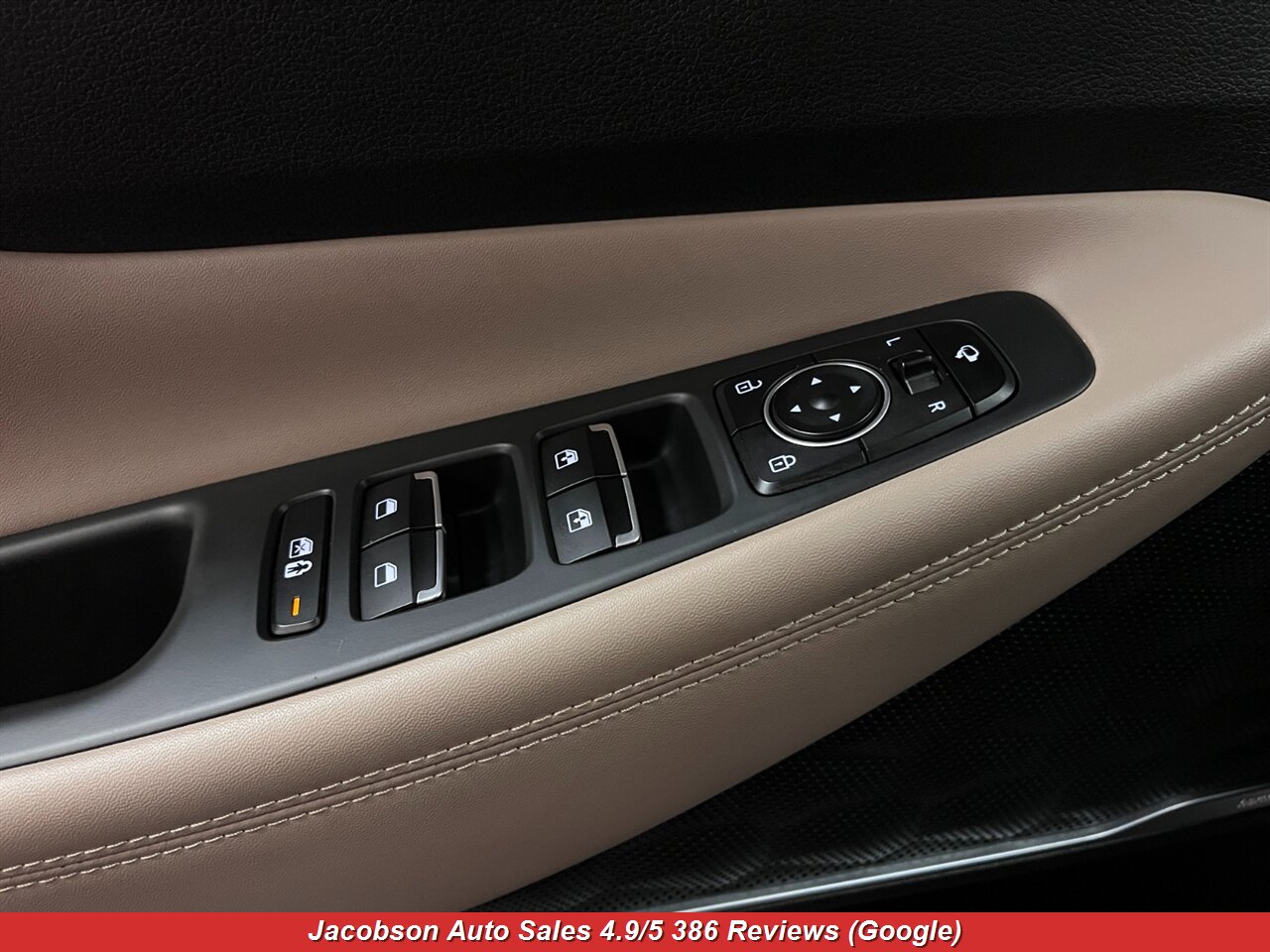2023 Hyundai SANTA FE Limited AWD - Photo 35 - Oshkosh, WI 54901