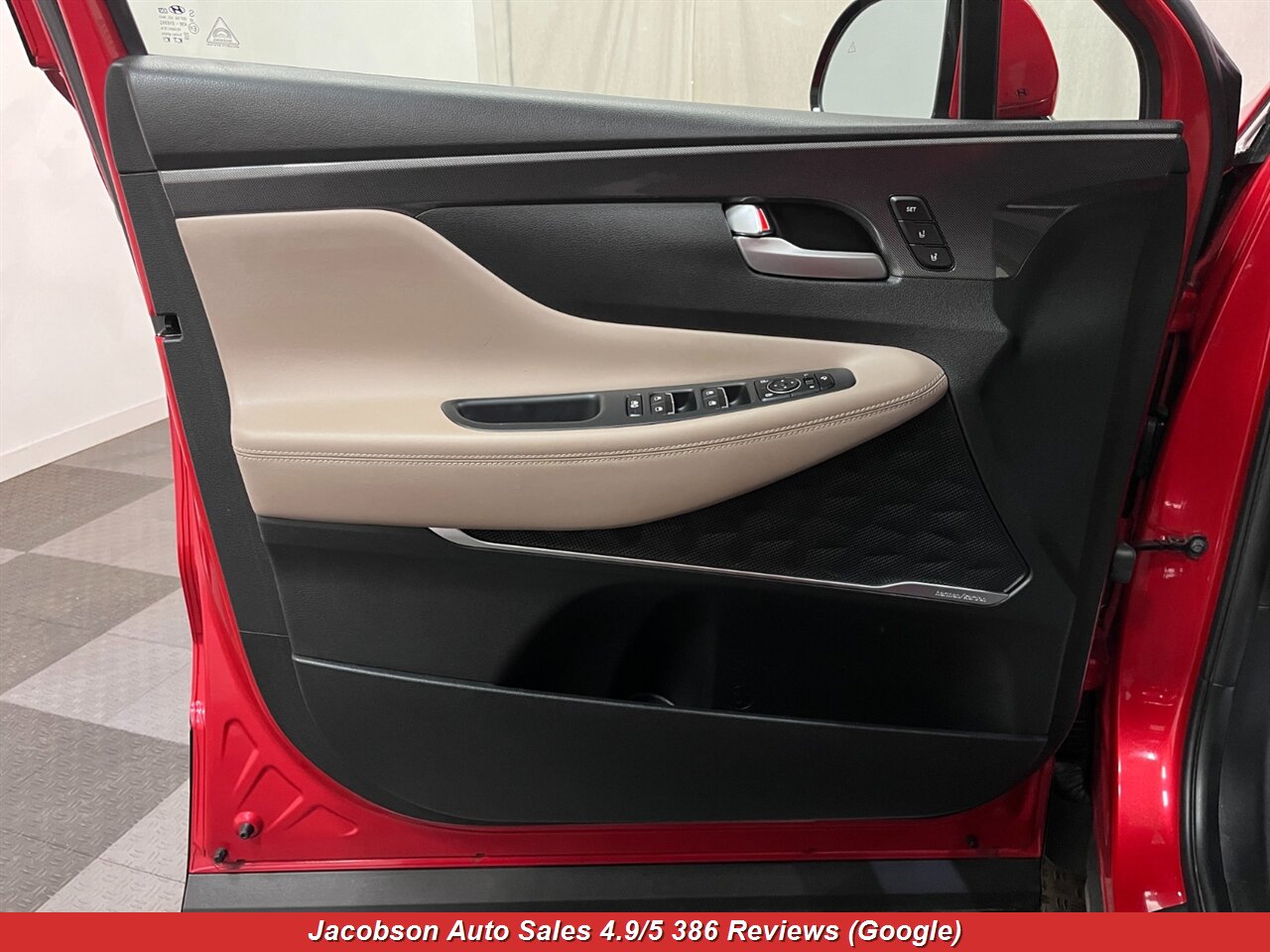 2023 Hyundai SANTA FE Limited AWD - Photo 31 - Oshkosh, WI 54901