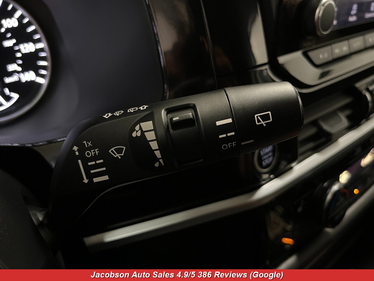 2024 Nissan Pathfinder SV AWD - Photo 14 - Oshkosh, WI 54901