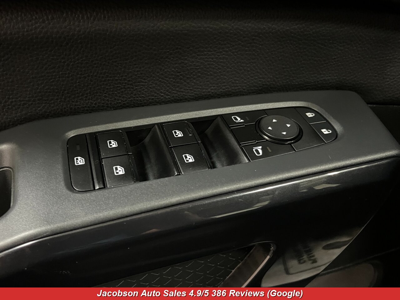 2024 Nissan Pathfinder SV AWD - Photo 32 - Oshkosh, WI 54901