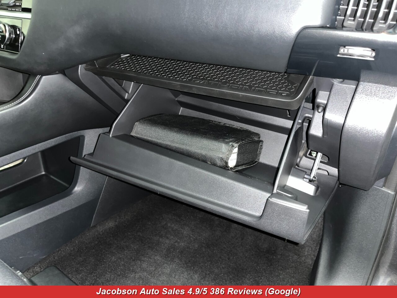 2024 Nissan Pathfinder SV AWD - Photo 50 - Oshkosh, WI 54901