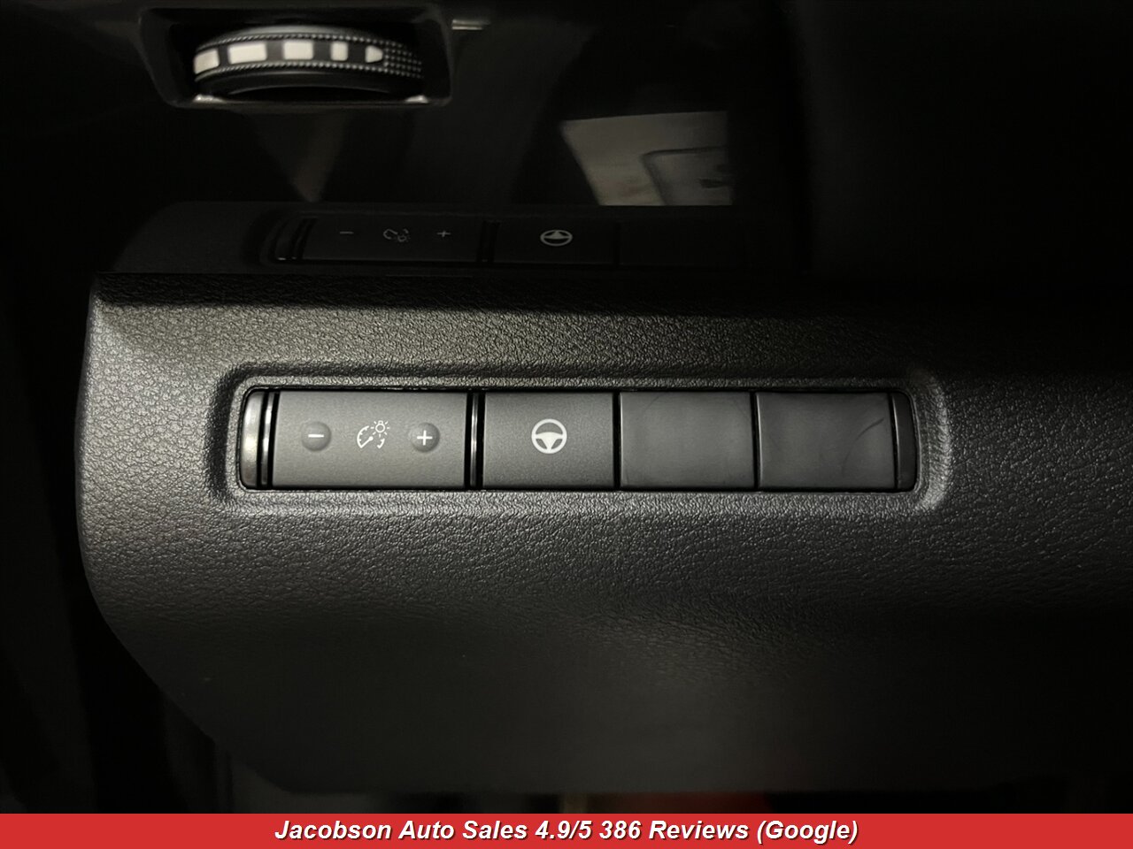 2024 Nissan Pathfinder SV AWD - Photo 6 - Oshkosh, WI 54901