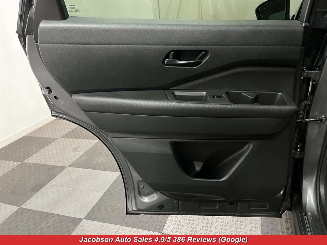 2024 Nissan Pathfinder SV AWD - Photo 36 - Oshkosh, WI 54901