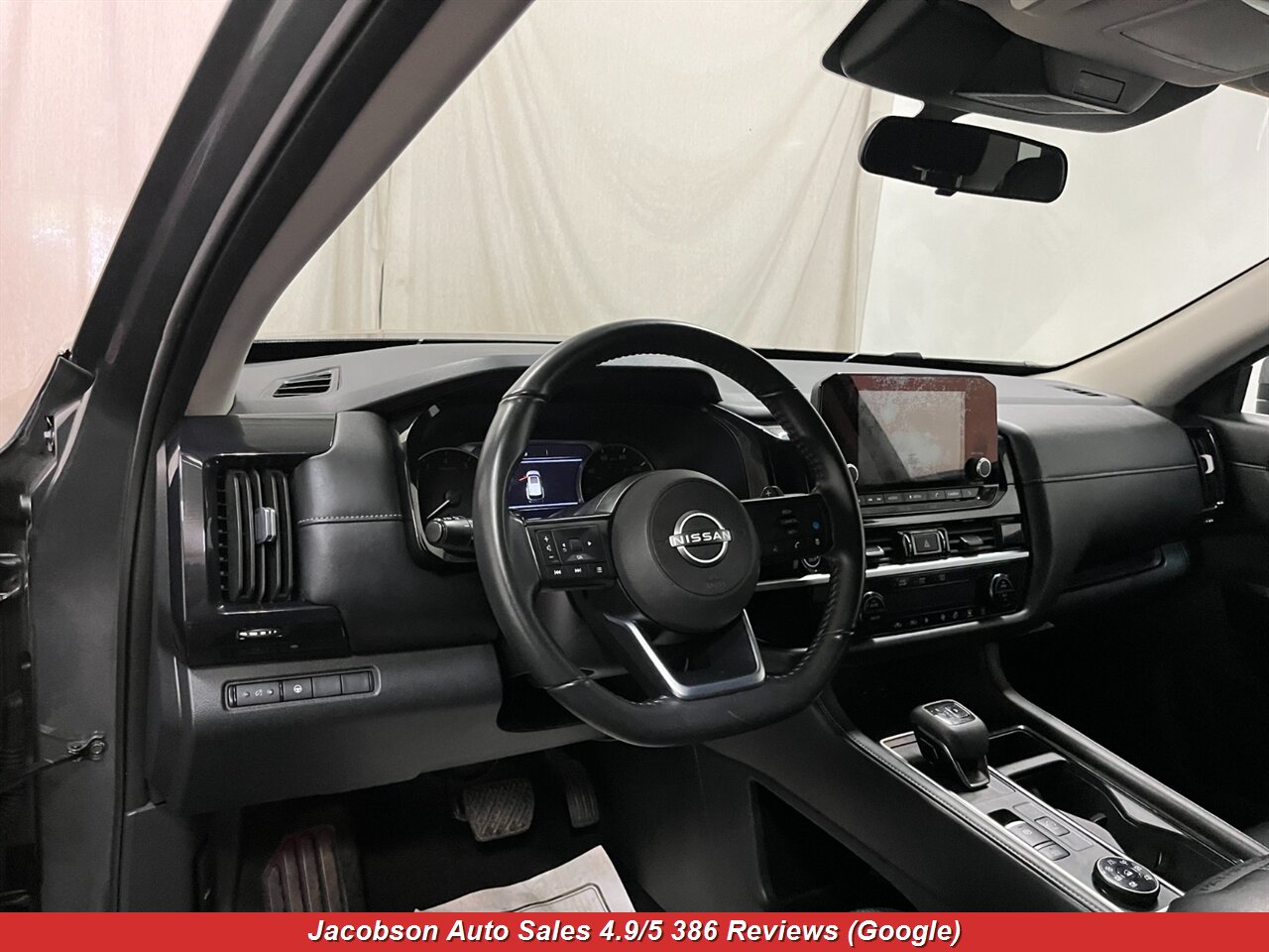 2024 Nissan Pathfinder SV AWD - Photo 5 - Oshkosh, WI 54901