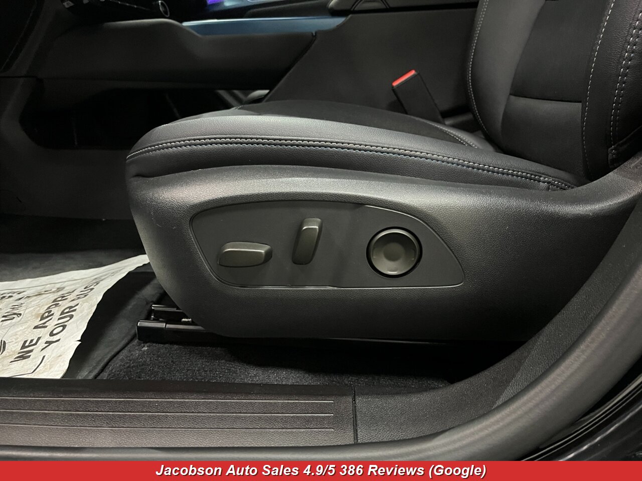 2024 Chevrolet Equinox EV 2LT AWD - Photo 31 - Oshkosh, WI 54901