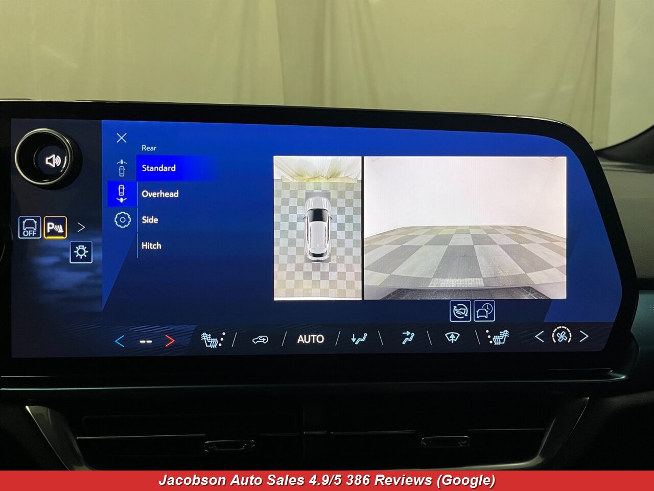 2024 Chevrolet Equinox EV 2LT AWD - Photo 14 - Oshkosh, WI 54901