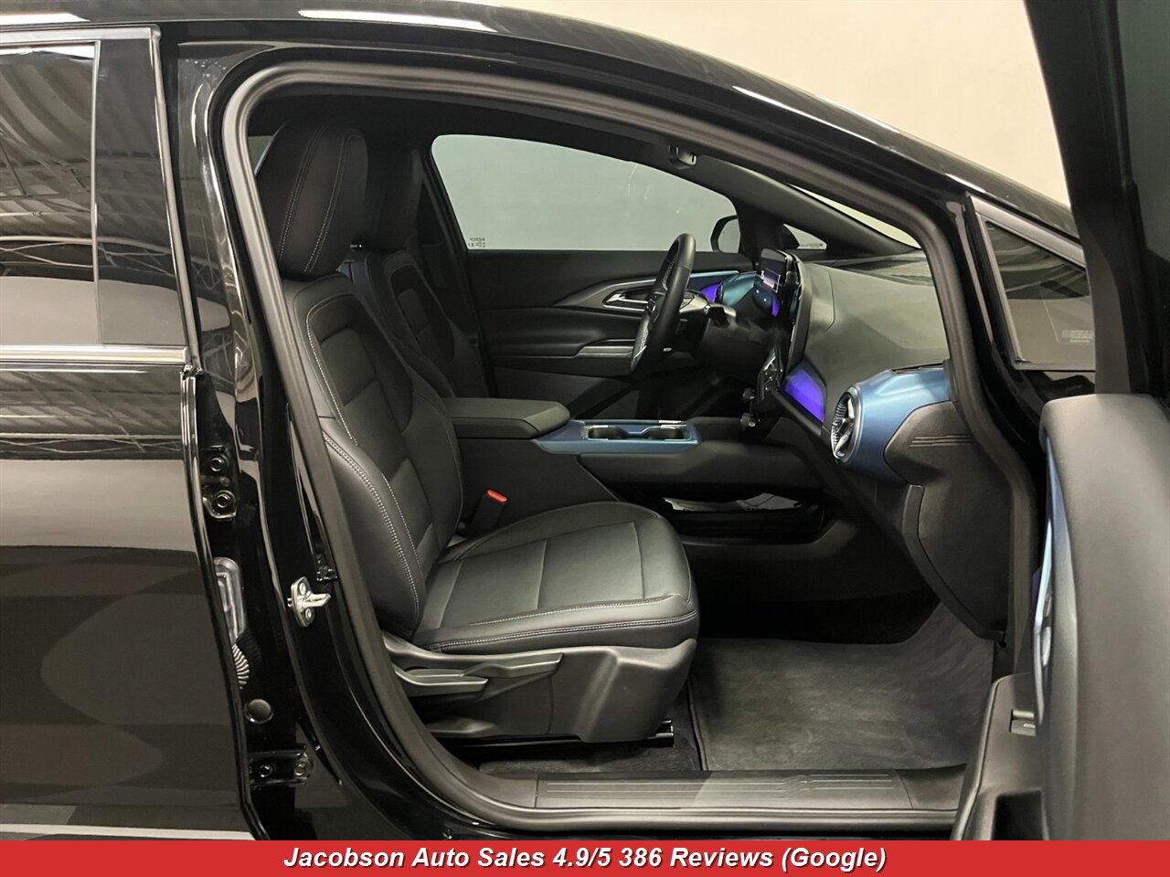 2024 Chevrolet Equinox EV 2LT AWD - Photo 54 - Oshkosh, WI 54901