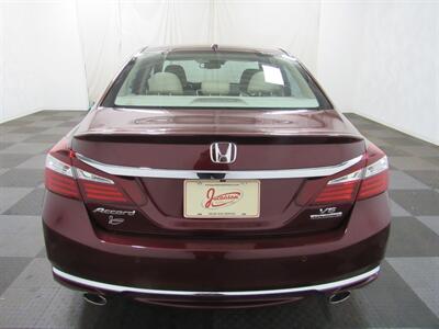 2016 Honda Accord Touring   - Photo 47 - Oshkosh, WI 54901