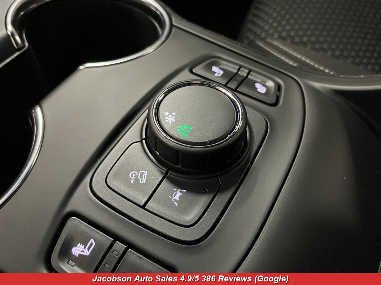 2024 GMC Terrain SLE - Photo 22 - Oshkosh, WI 54901