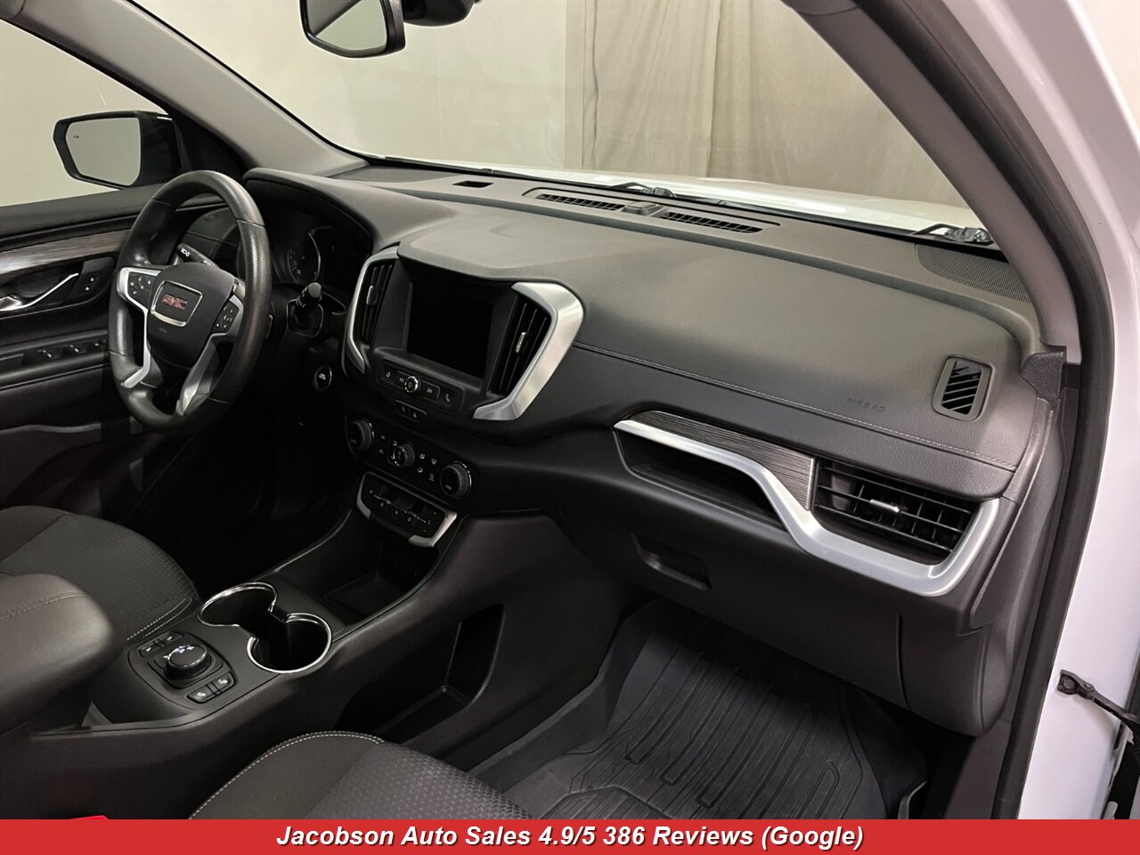 2024 GMC Terrain SLE - Photo 44 - Oshkosh, WI 54901