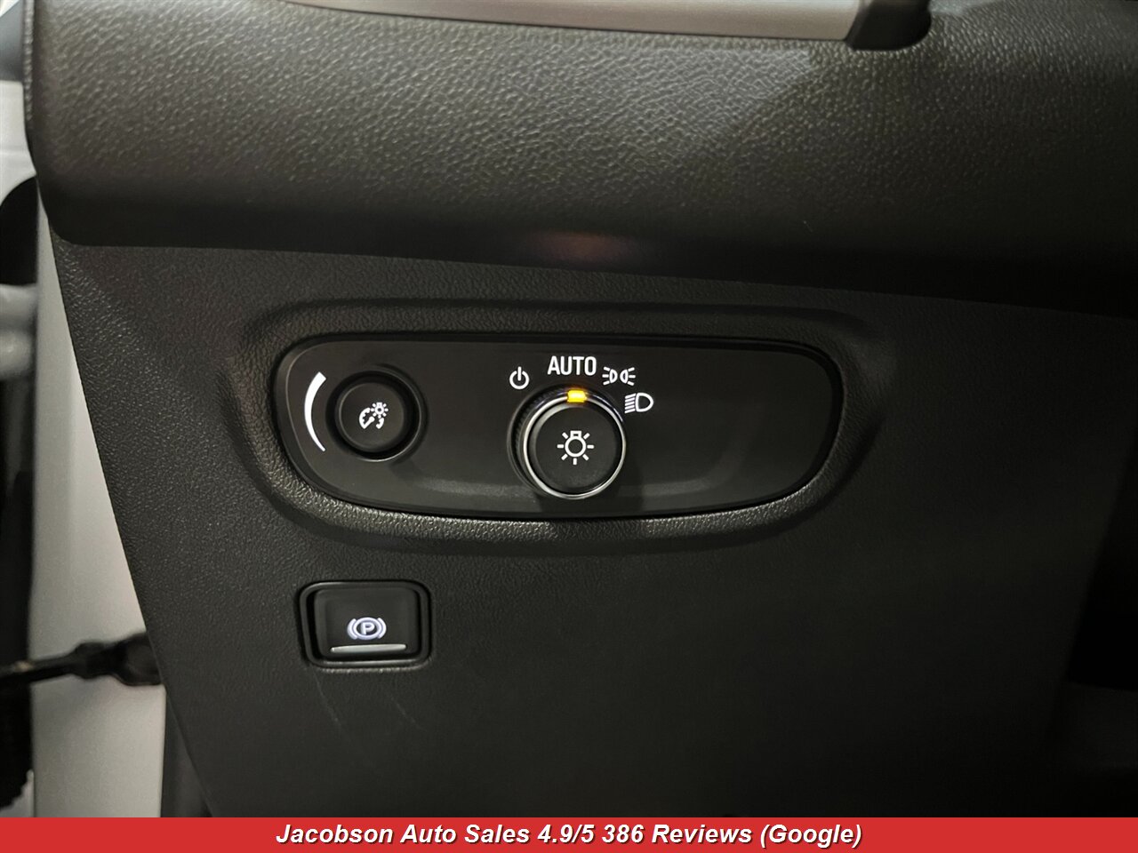 2024 GMC Terrain SLE - Photo 6 - Oshkosh, WI 54901