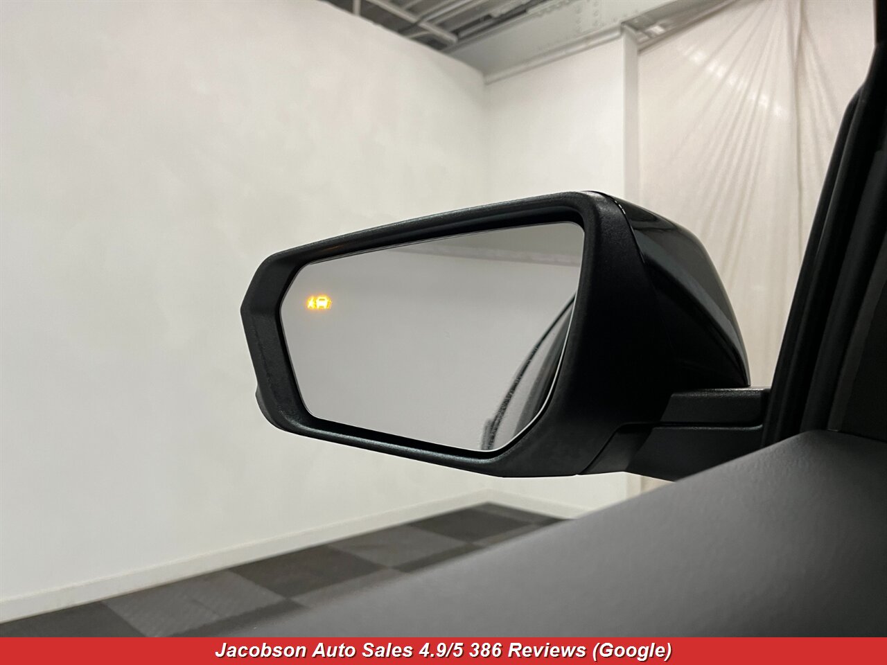 2024 GMC Terrain SLE - Photo 29 - Oshkosh, WI 54901