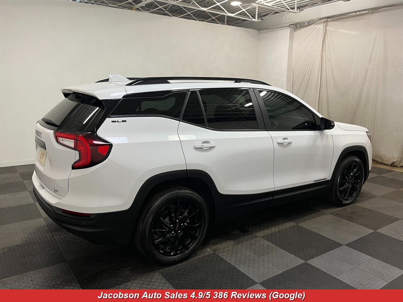 2024 GMC Terrain SLE - Photo 47 - Oshkosh, WI 54901