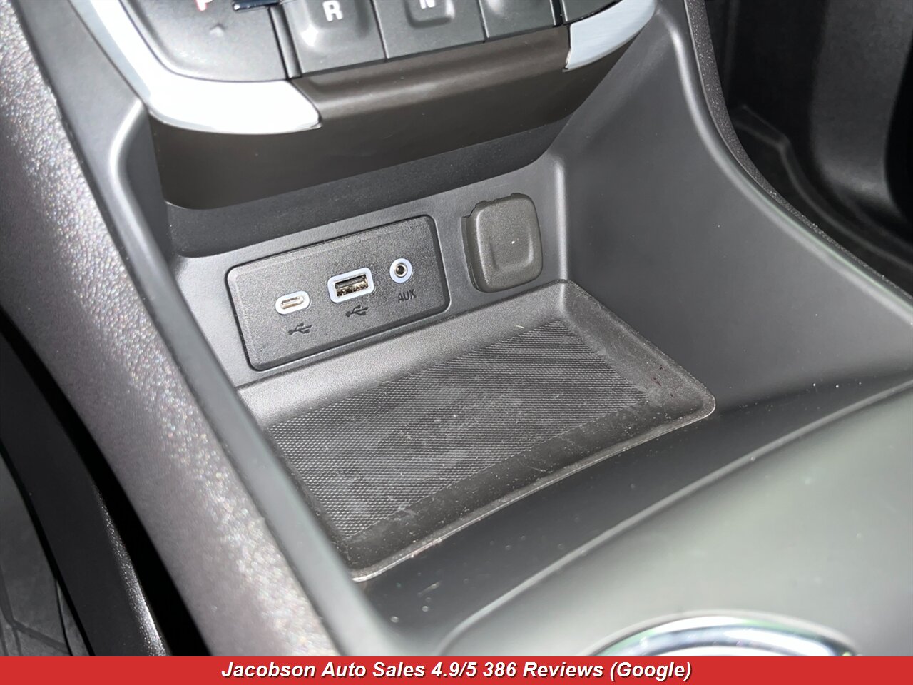 2024 GMC Terrain SLE - Photo 21 - Oshkosh, WI 54901
