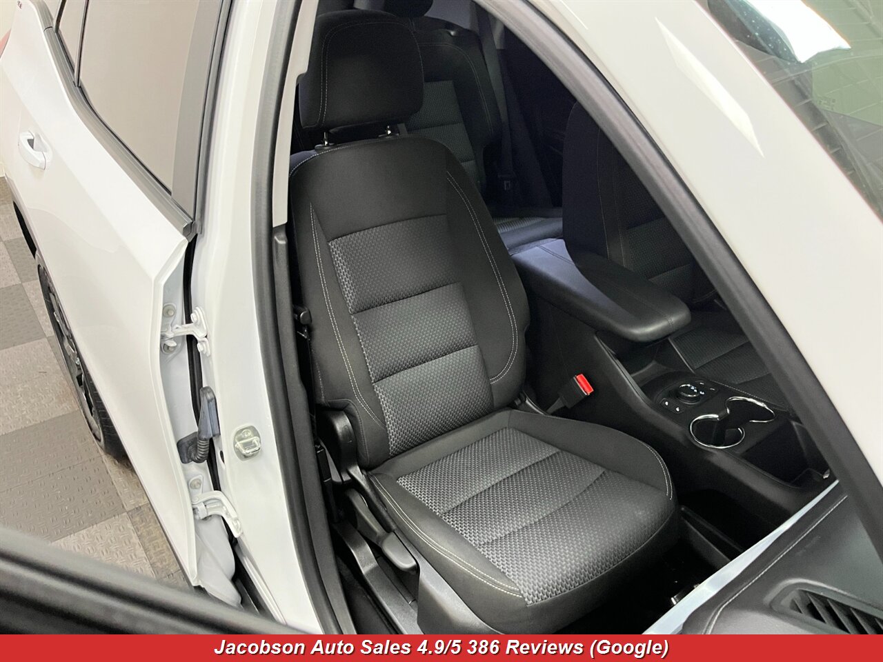 2024 GMC Terrain SLE - Photo 42 - Oshkosh, WI 54901