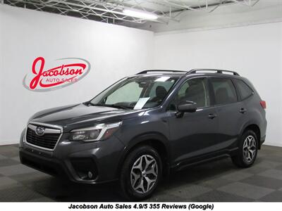 2021 Subaru Forester Premium AWD   - Photo 1 - Oshkosh, WI 54901