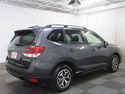 2021 Subaru Forester Premium AWD   - Photo 42 - Oshkosh, WI 54901