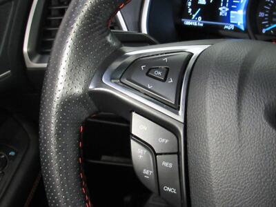 2021 Ford Edge ST-Line AWD   - Photo 11 - Oshkosh, WI 54901