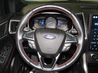 2021 Ford Edge ST-Line AWD   - Photo 9 - Oshkosh, WI 54901