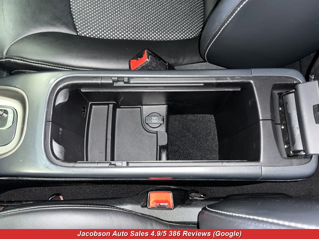 2018 Dodge Journey Crossroad AWD - Photo 17 - Oshkosh, WI 54901