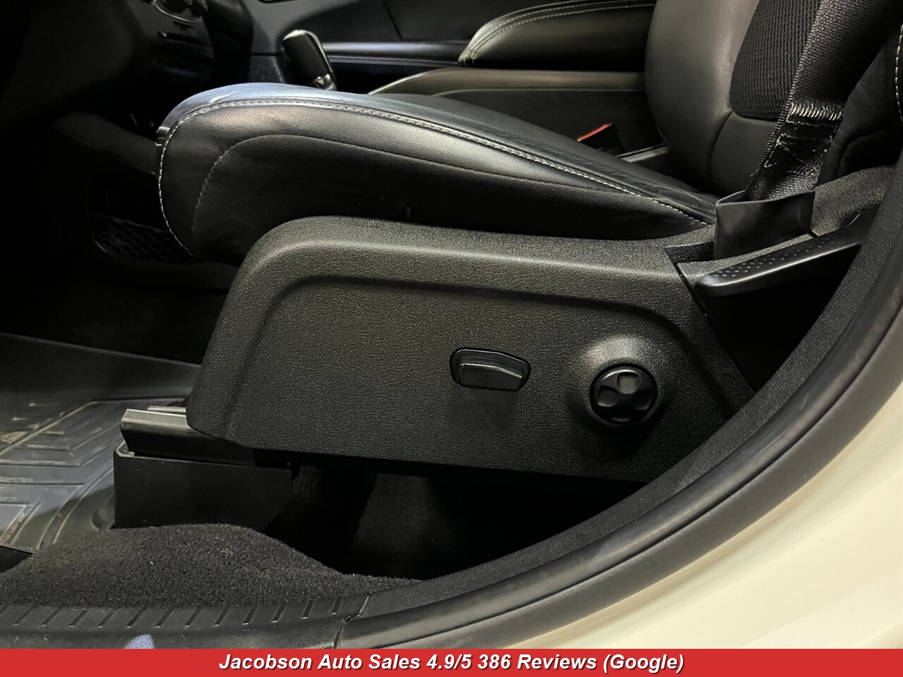 2018 Dodge Journey Crossroad AWD - Photo 24 - Oshkosh, WI 54901